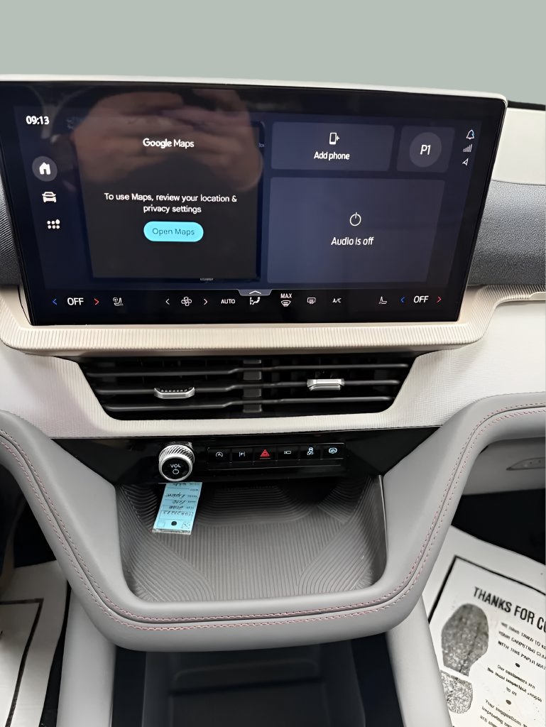 New 2026 Ford Explorer Active w/ Active Comfort Package AWD/4WD image 10