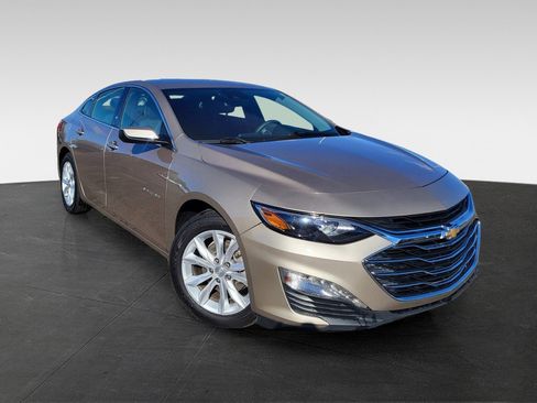 Used 2023 Chevrolet Malibu LT image 2