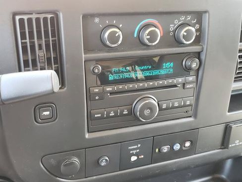 Used 2017 Chevrolet Express 2500 LS RWD image 22