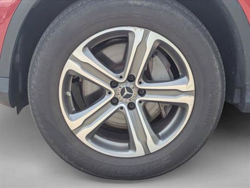 Used 2017 Mercedes-Benz GLC 300 4MATIC image 9