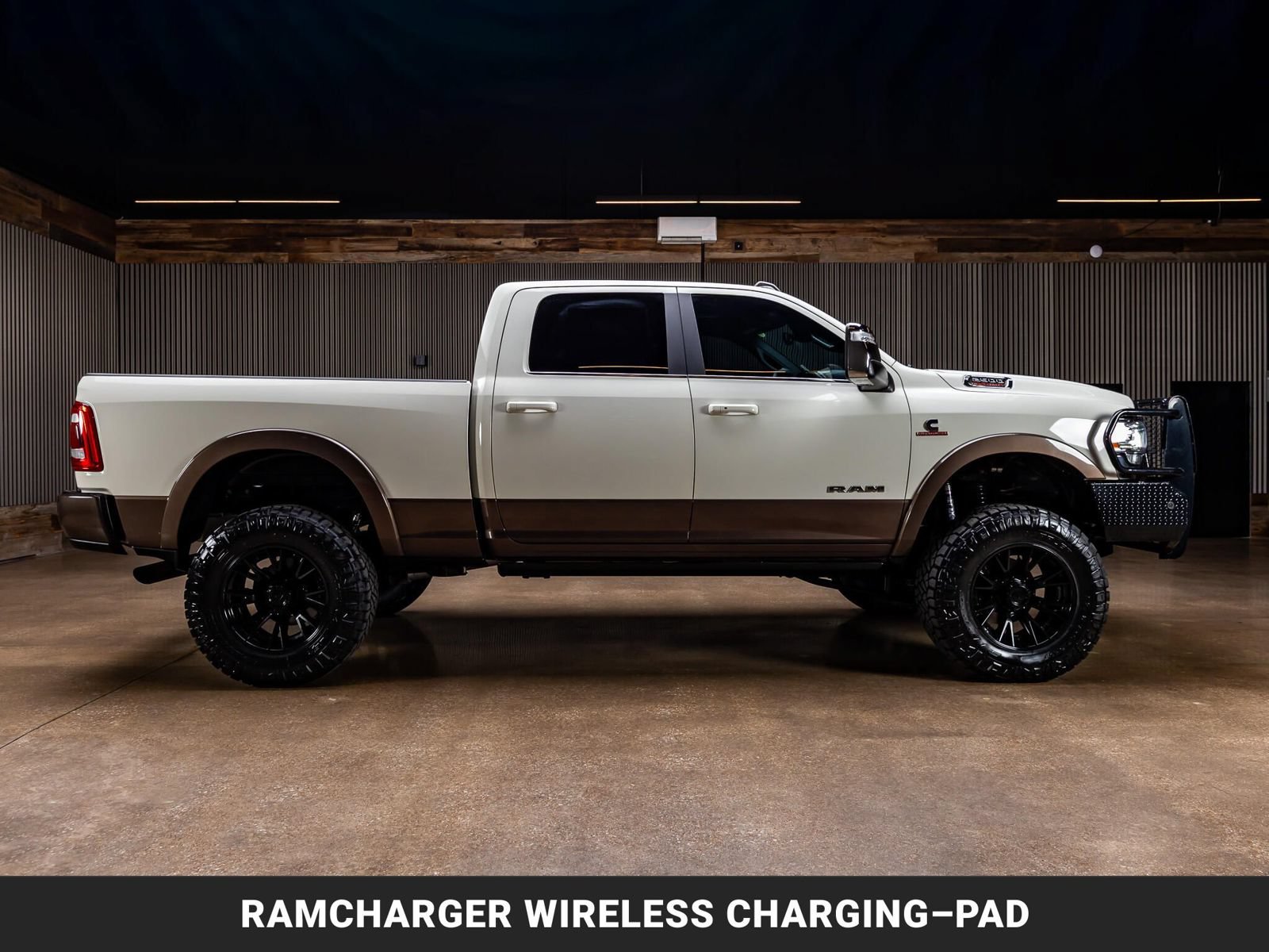 Used 2024 RAM 2500 Limited w/ Safety Group AWD/4WD image 11