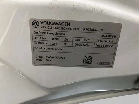 Used 2024 Volkswagen ID.4 2WD image 86