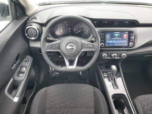 Used 2023 Nissan Kicks SV image 15