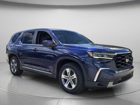 Used 2025 Honda Pilot EX-L image 9