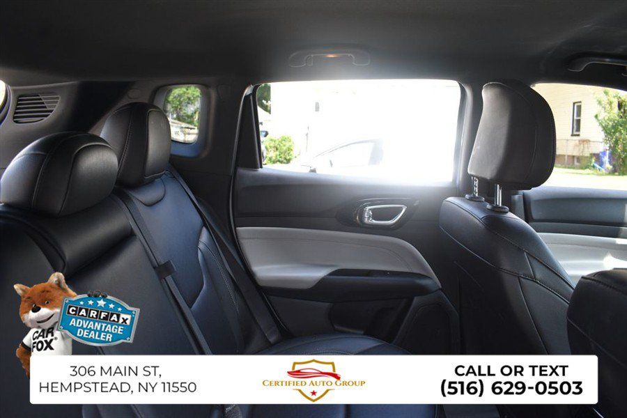 Used 2025 Jeep Compass Limited AWD/4WD image 24