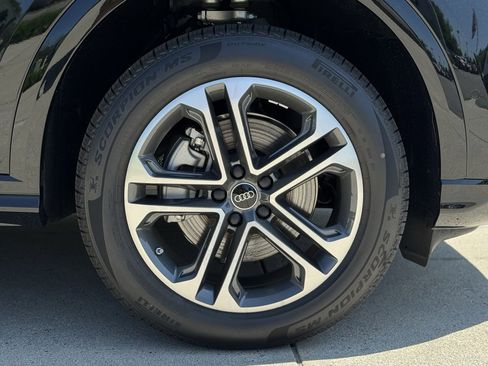 New 2025 Audi Q5 Premium w/ Convenience Package image 8