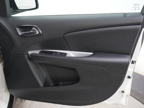 Used 2019 Dodge Journey SE AWD/4WD image 12