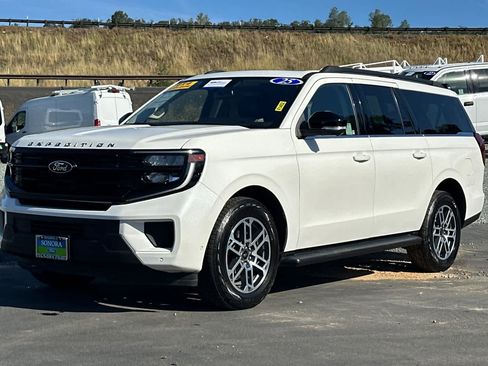 Certified 2025 Ford Expedition Max Active AWD/4WD image 8