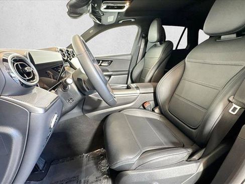Used 2025 Mercedes-Benz GLC 300 image 19