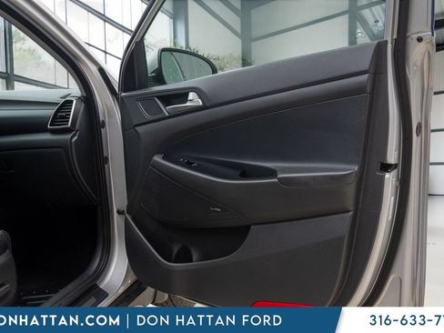 Used 2021 Hyundai Tucson Ultimate w/ Cargo Package FWD image 29