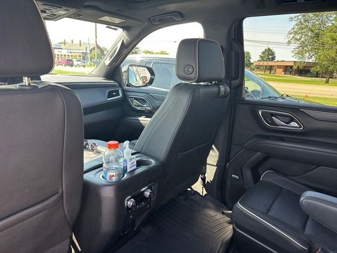 Used 2024 GMC Yukon SLT w/ SLT Premium Package AWD/4WD image 20
