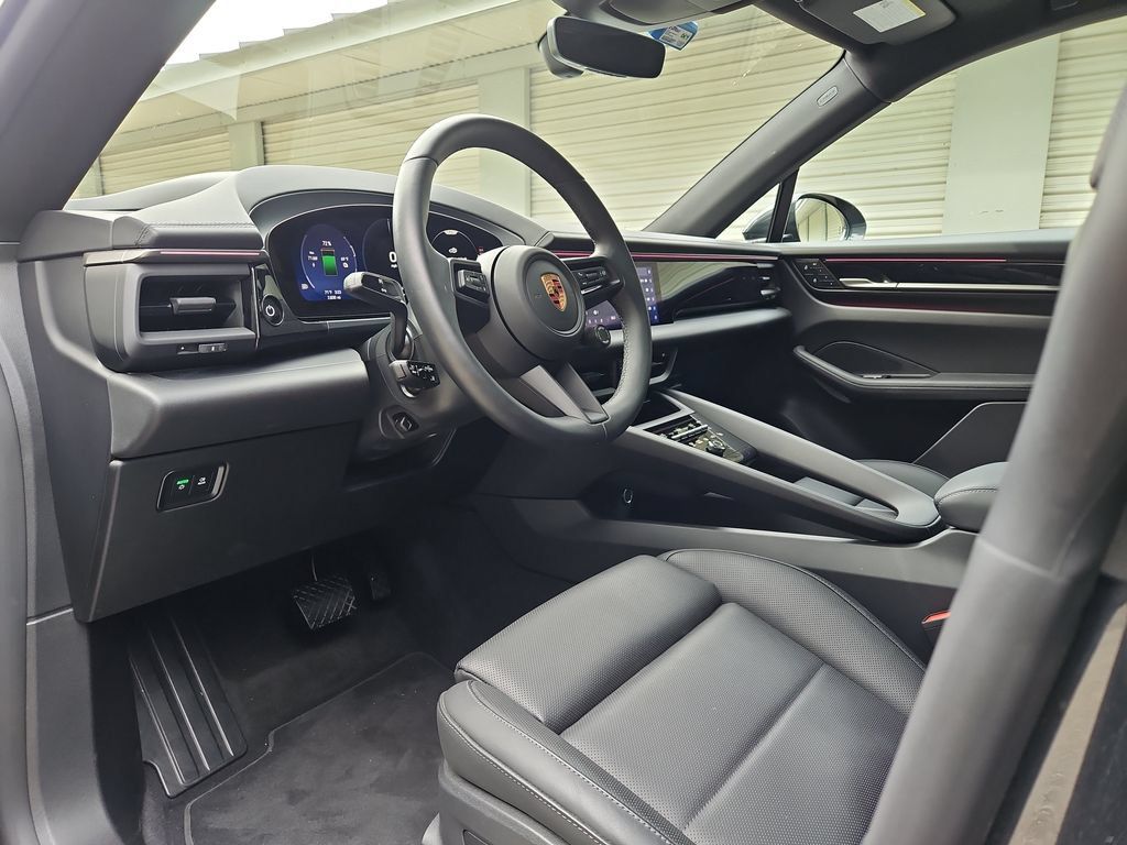 Certified 2026 Porsche Macan 4 Electric AWD/4WD image 4
