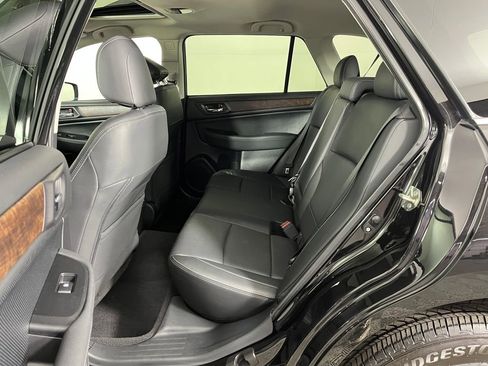 Used 2016 Subaru Outback 2.5i Limited image 13
