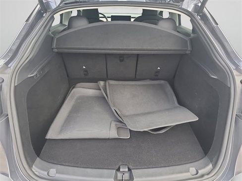 Used 2023 Tesla Model Y Long Range image 10