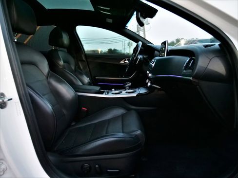 Used 2018 Kia Stinger GT2 image 27