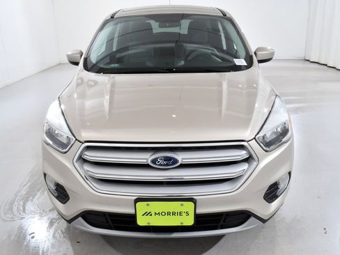 Used 2017 Ford Escape SE image 3