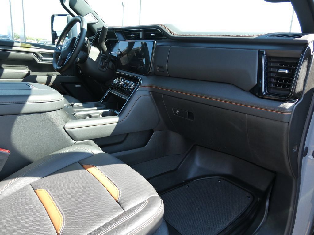 Certified 2025 GMC Sierra 2500 AT4 w/ AT4 Premium Plus Package AWD/4WD image 16