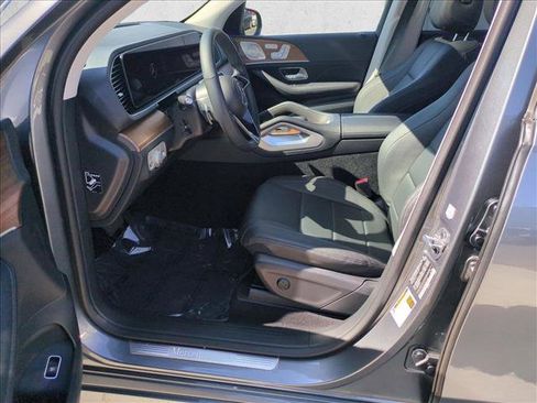 Used 2025 Mercedes-Benz GLE 350 4MATIC image 17