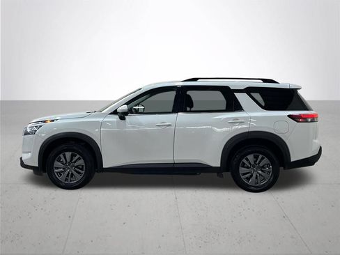 Used 2024 Nissan Pathfinder SV AWD/4WD image 15