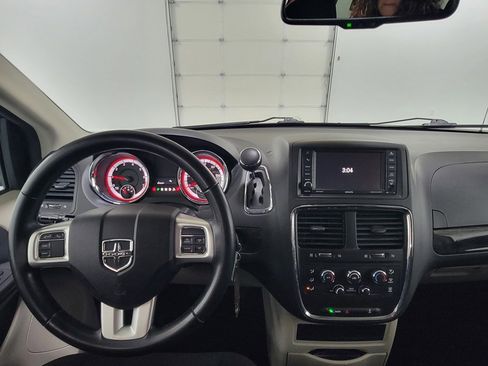 Used 2017 Dodge Grand Caravan SE w/ Power Window Group image 12