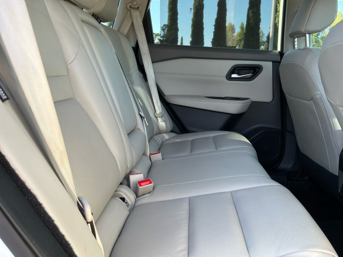 Used 2023 Nissan Rogue SV w/ SV Premium B Package FWD image 21