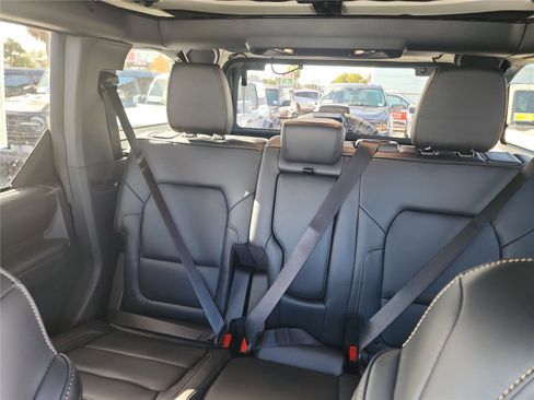 New 2026 Ford Bronco Badlands image 15