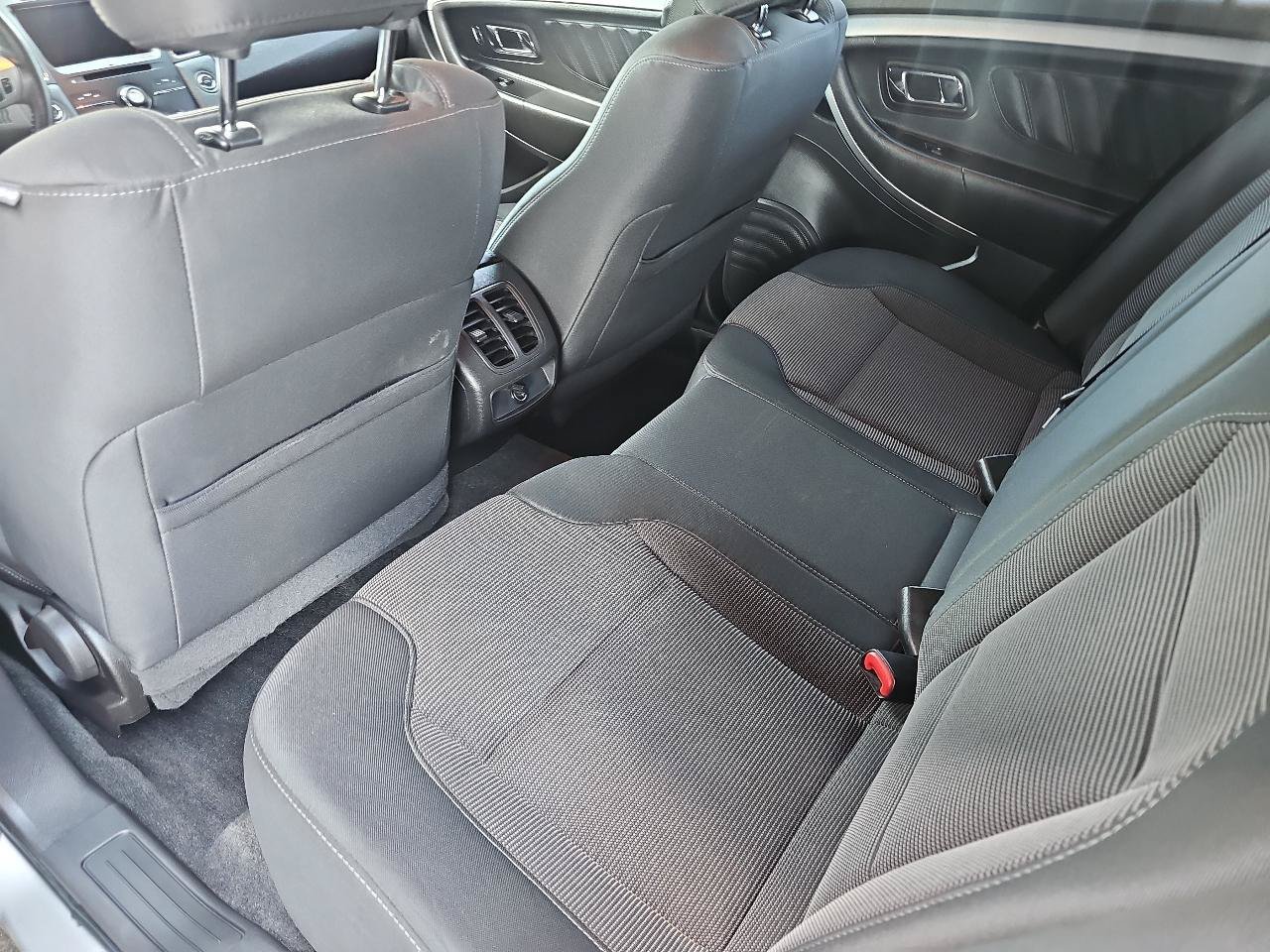 Used 2018 Ford Taurus SEL w/ Equipment Group 201A AWD/4WD image 11