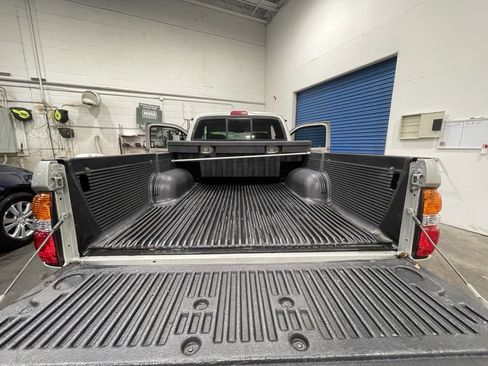 Used 2003 Toyota Tacoma 4x4 Xtracab V6 image 19