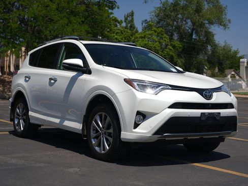 Used 2017 Toyota RAV4 Platinum w/ All Weather Liner Package FWD image 7
