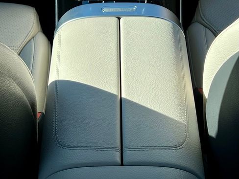 Certified 2023 Mercedes-Benz C 300 4MATIC Sedan image 25