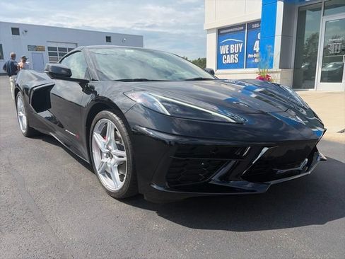 Used 2021 Chevrolet Corvette Stingray Coupe w/ Chrome Exterior Badge Package RWD image 7