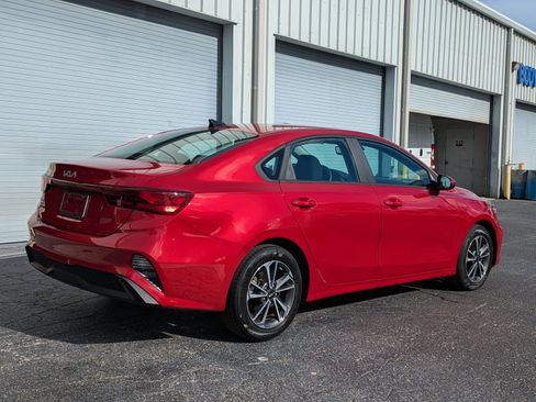 Certified 2023 Kia Forte LXS FWD image 4