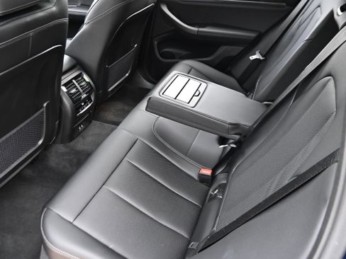 Certified 2025 BMW X4 xDrive30i image 8