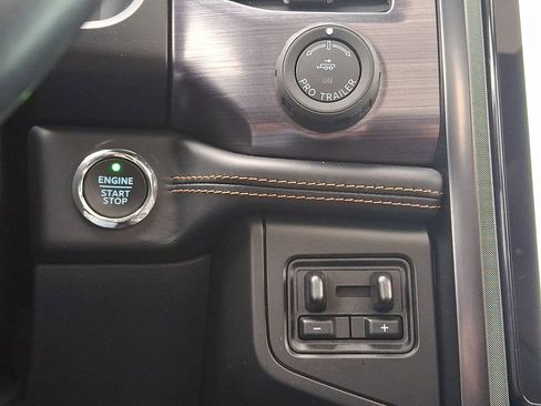 Used 2022 Ford Expedition Platinum image 29