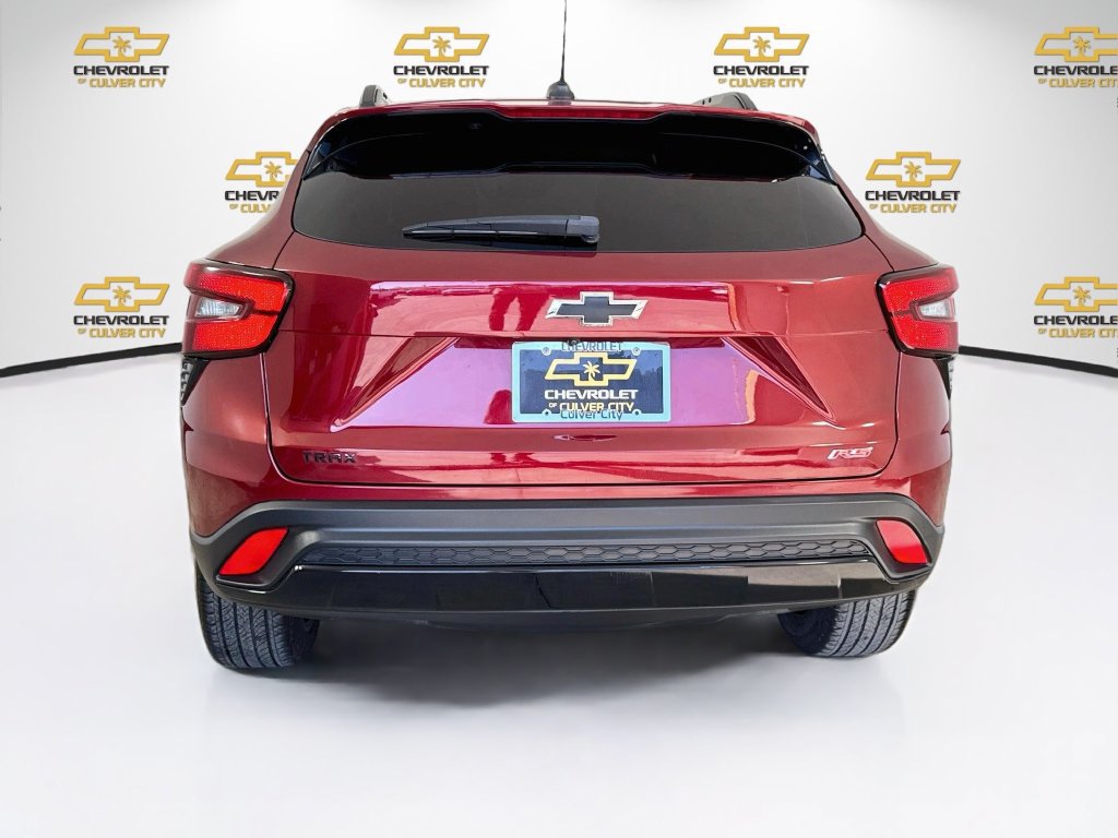 Used 2024 Chevrolet Trax RS FWD image 7