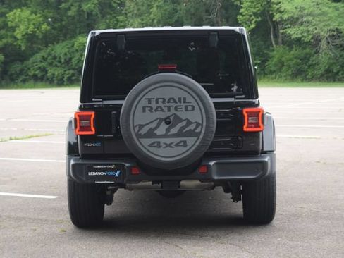 Used 2021 Jeep Wrangler Unlimited Sahara w/ Cold Weather Group AWD/4WD image 23