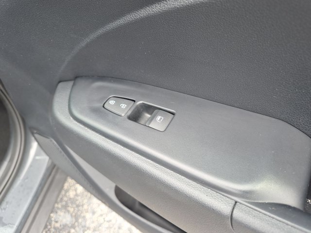 Used 2026 Hyundai Venue SEL FWD image 33