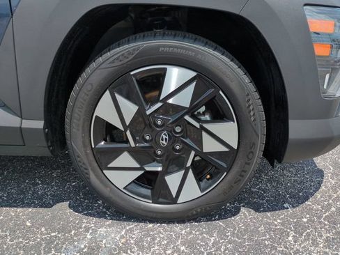 Used 2025 Hyundai Kona SEL FWD image 11