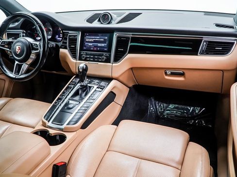 Used 2017 Porsche Macan S image 17