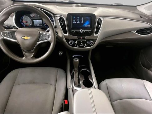 Used 2016 Chevrolet Malibu LT FWD image 13