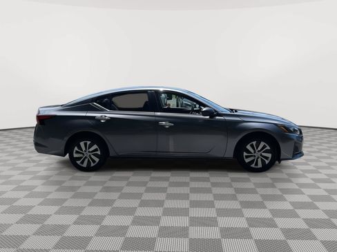 Used 2025 Nissan Altima 2.5 S FWD image 4