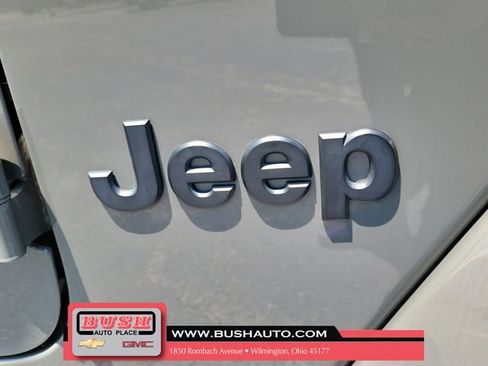 Used 2021 Jeep Gladiator Sport AWD/4WD image 7