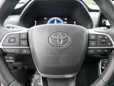 Used 2024 Toyota Grand Highlander AWD image 19