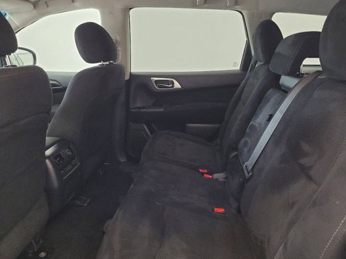 Used 2016 Nissan Pathfinder S AWD/4WD image 18