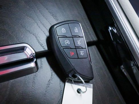 Used 2022 GMC Yukon Denali w/ Denali Premium Package image 22