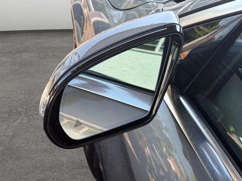 Used 2014 Mercedes-Benz S 550 Sedan image 33