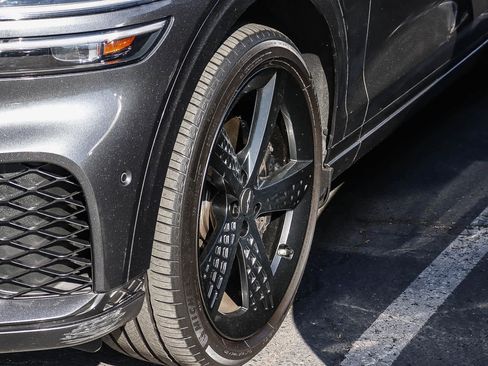 Used 2023 Genesis GV70 2.5T w/ Sport Prestige Package image 4