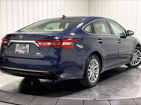 Used 2018 Toyota Avalon Limited image 13