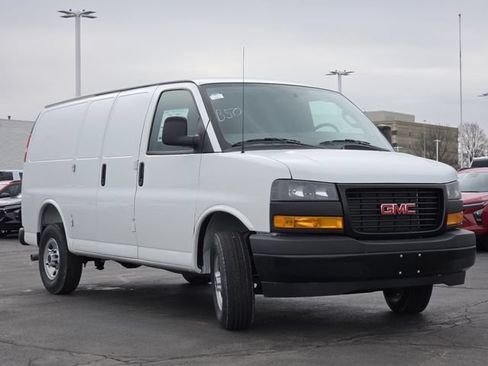 New 2026 GMC Savana 2500 w/ Enhanced Convenience Package RWD image 12