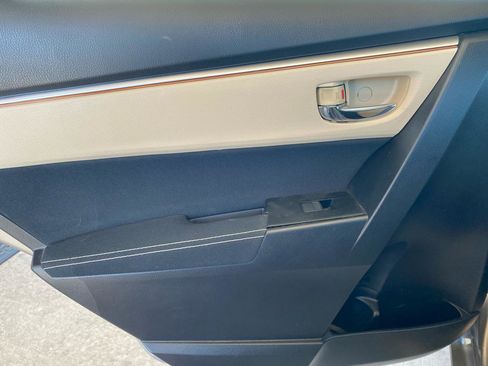 Used 2015 Toyota Corolla LE w/ Protection Package FWD image 20
